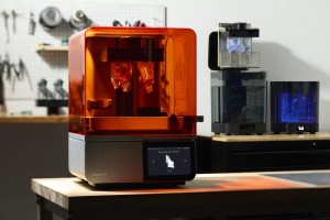 Новый 3D-принтер Formlabs Form 4L и его вариант с уникальными дополнениями