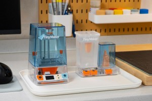 Tiny Maker - 3D-принтер розміром з долоню