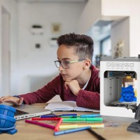Weedo Tina2 — не дорогой, но отличный способ освоить 3D-печать.